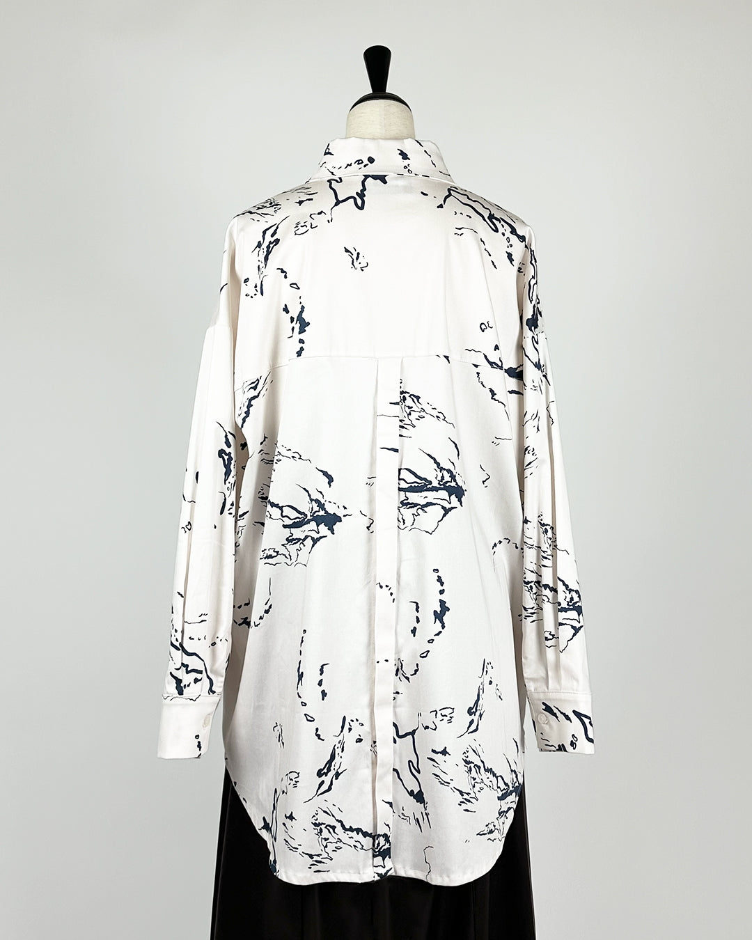 ALPHA STUDIO【プラスサイズ/プリント/バックデザイン/リラックス】プリントブラウス ZF0606-56