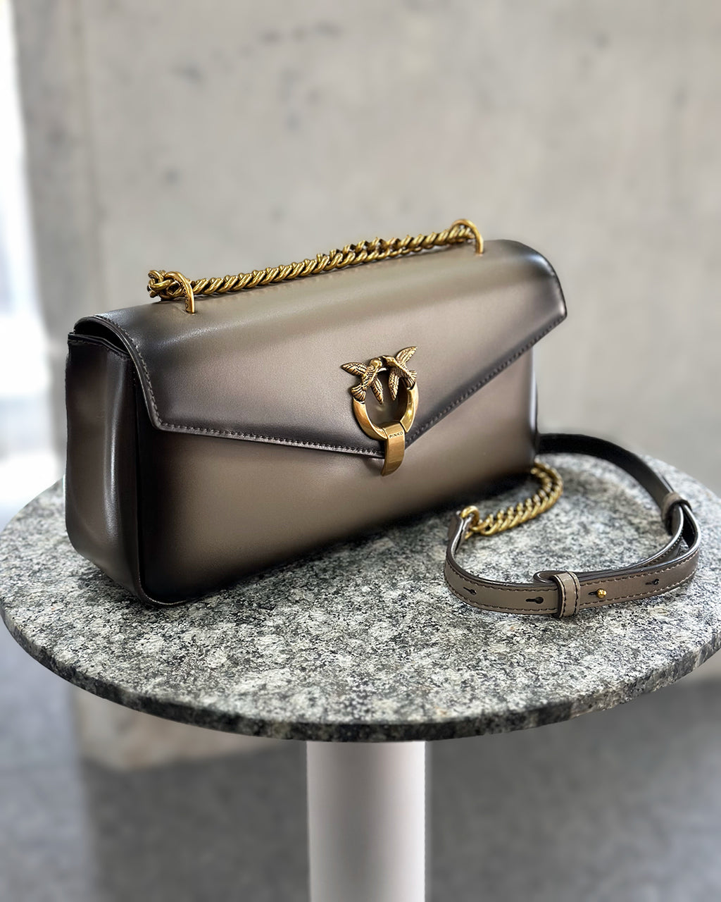PINKO　ショルダーバッグ　PD9905-04