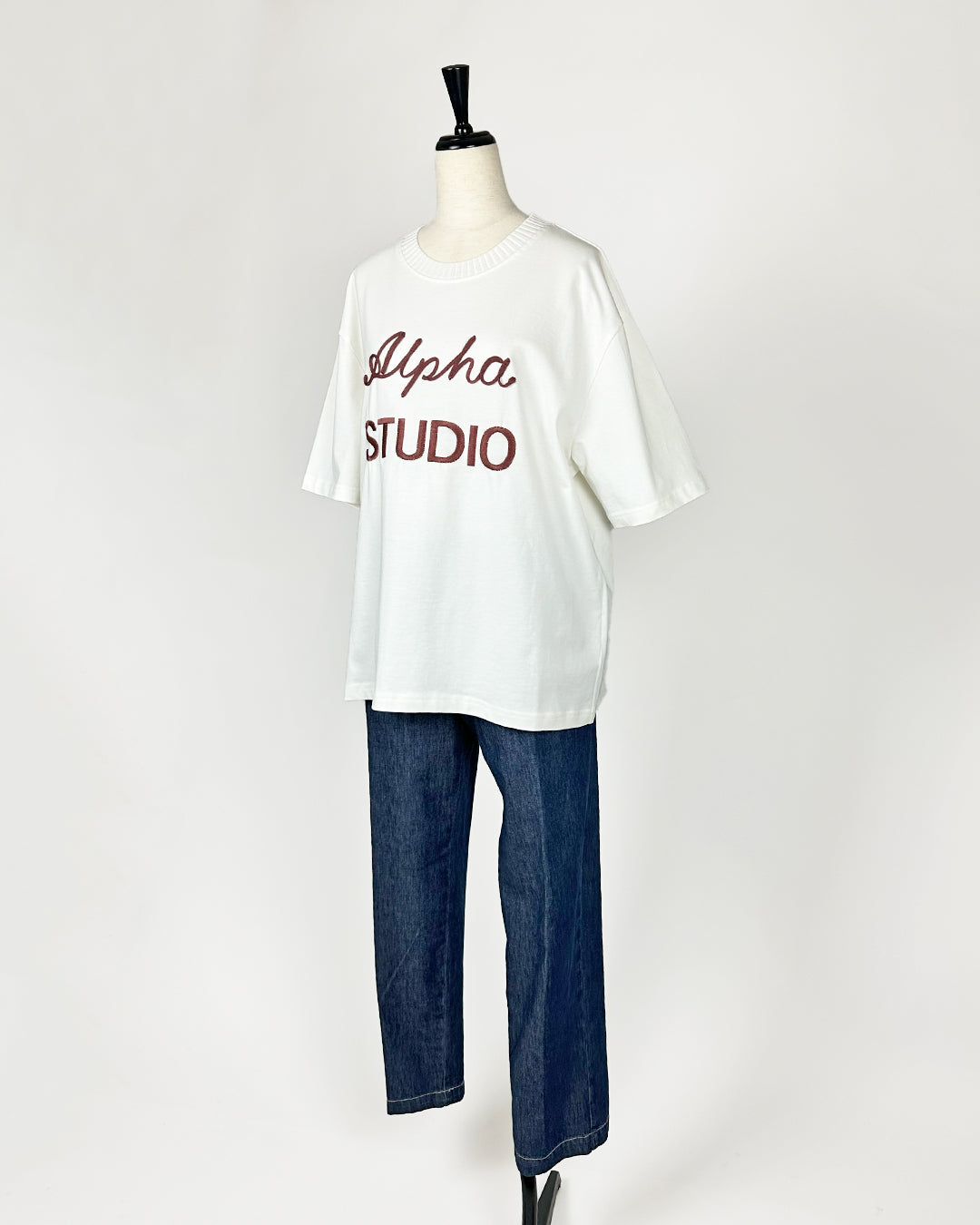 ALPHA STUDIO【残り1点】【ロゴTシャツ/ビッグシルエット/トレンド/エレガンス/コットン100％】アルファロゴカットソー　ZI0800-29