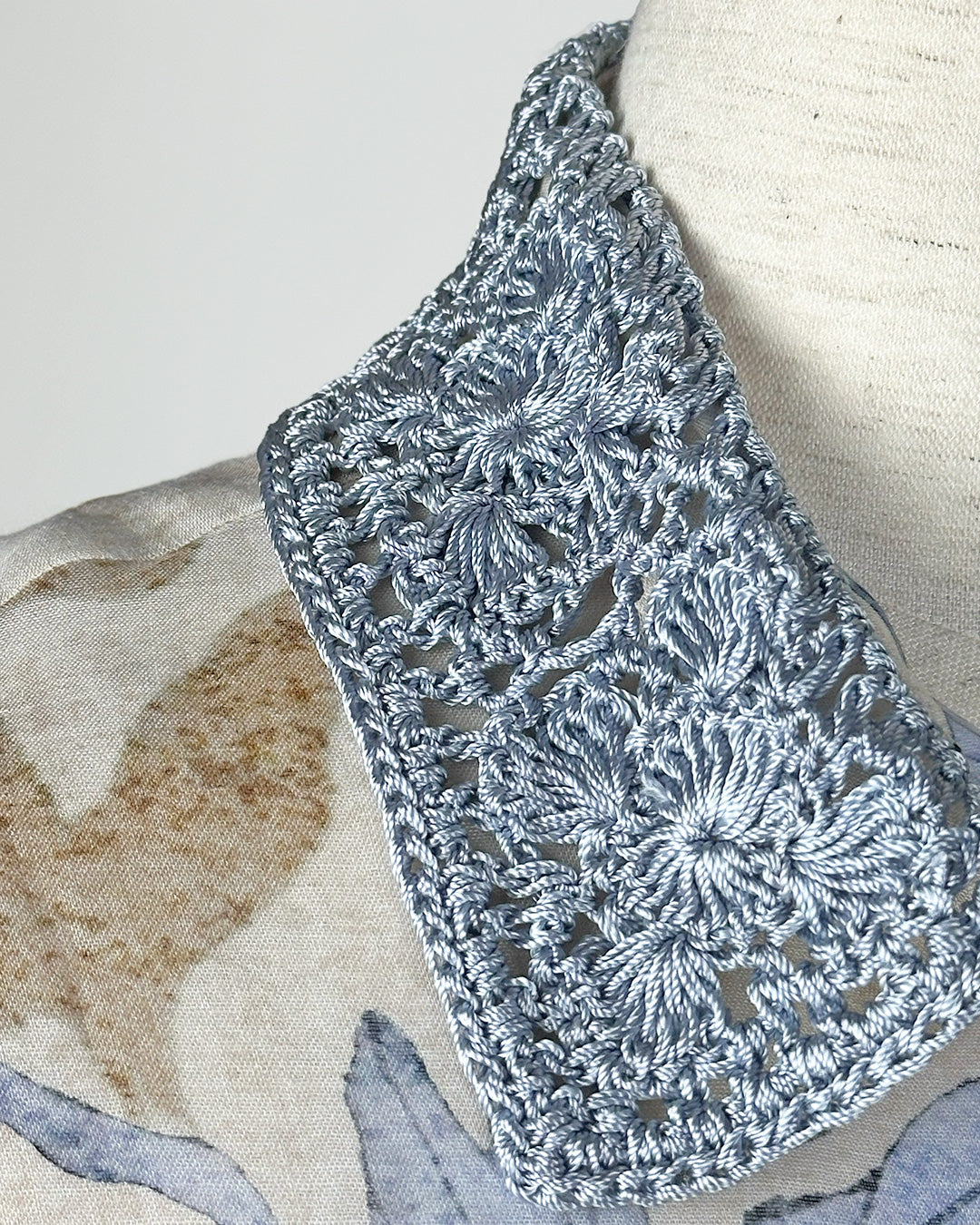 SEVENTY VENEZIA　【リヨセルシャツ/リネン混/ヒモ/襟刺繍】ボタニカル柄ブラウス　SI0646-66