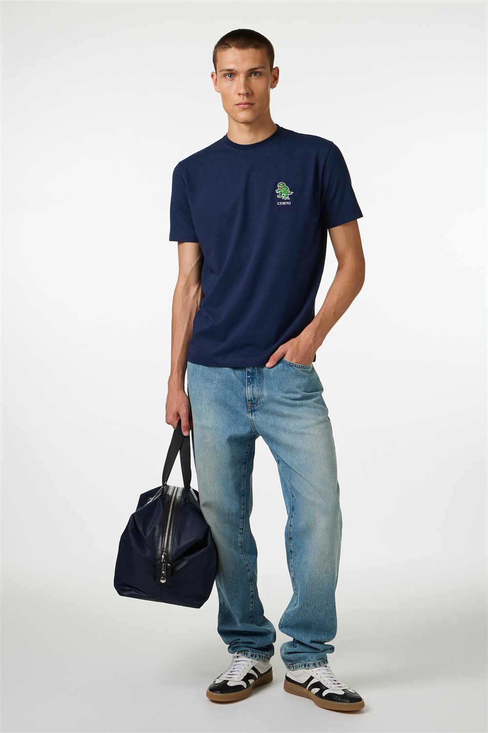 ICEBERG UOMO【メンズ/雑誌掲載/コットンストレッチ/ロゴ/刺繍/キャラクター】ダイナソーロゴTシャツ　BI0814-23