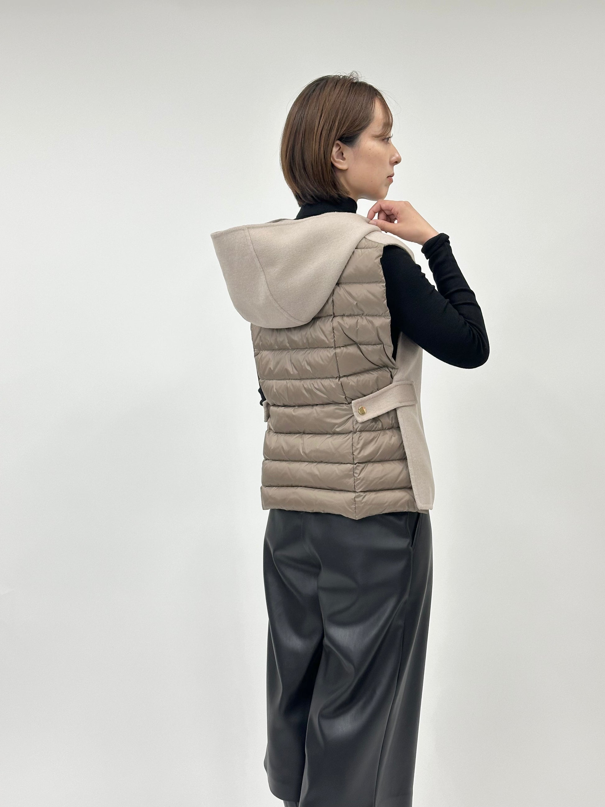 SEVENTY VENEZIA セヴンティヴェネツィア【１点のみ】【Precious掲載品/ダブルフェイス/ウールカシミヤ/ダウンベスト/サイドボタン/ニュアンスカラー】フーディベスト SH0204-05
