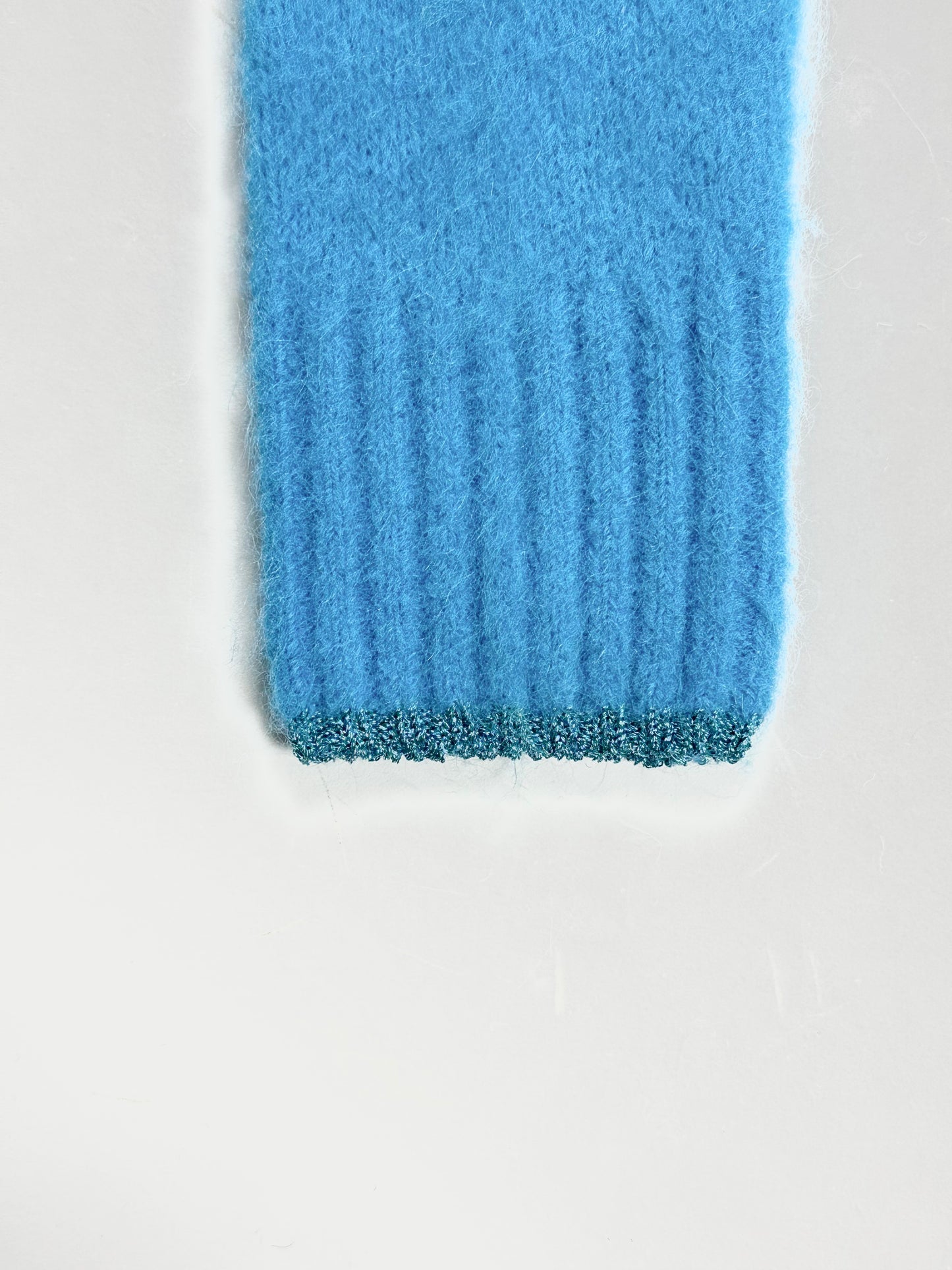 PINKO【SALE】PICK UP!残り1点【60％OFF/ショートカーデ/カラーニット/トレンド/ロゴ】ショートカーディガン　PF9701-09