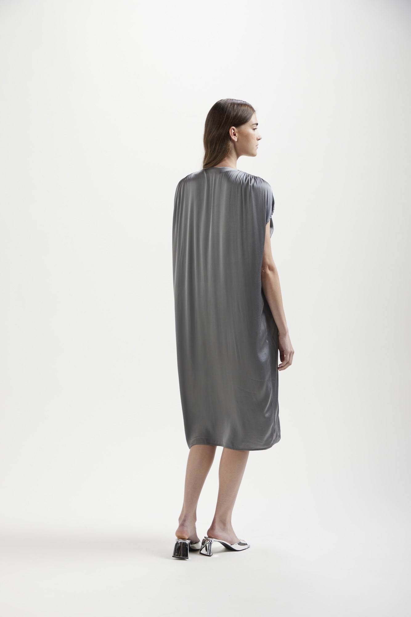 Kangra【オケージョン/ドレープ/ロング/Iライン/オン・オフ】Vネックワンピース KE0505-12