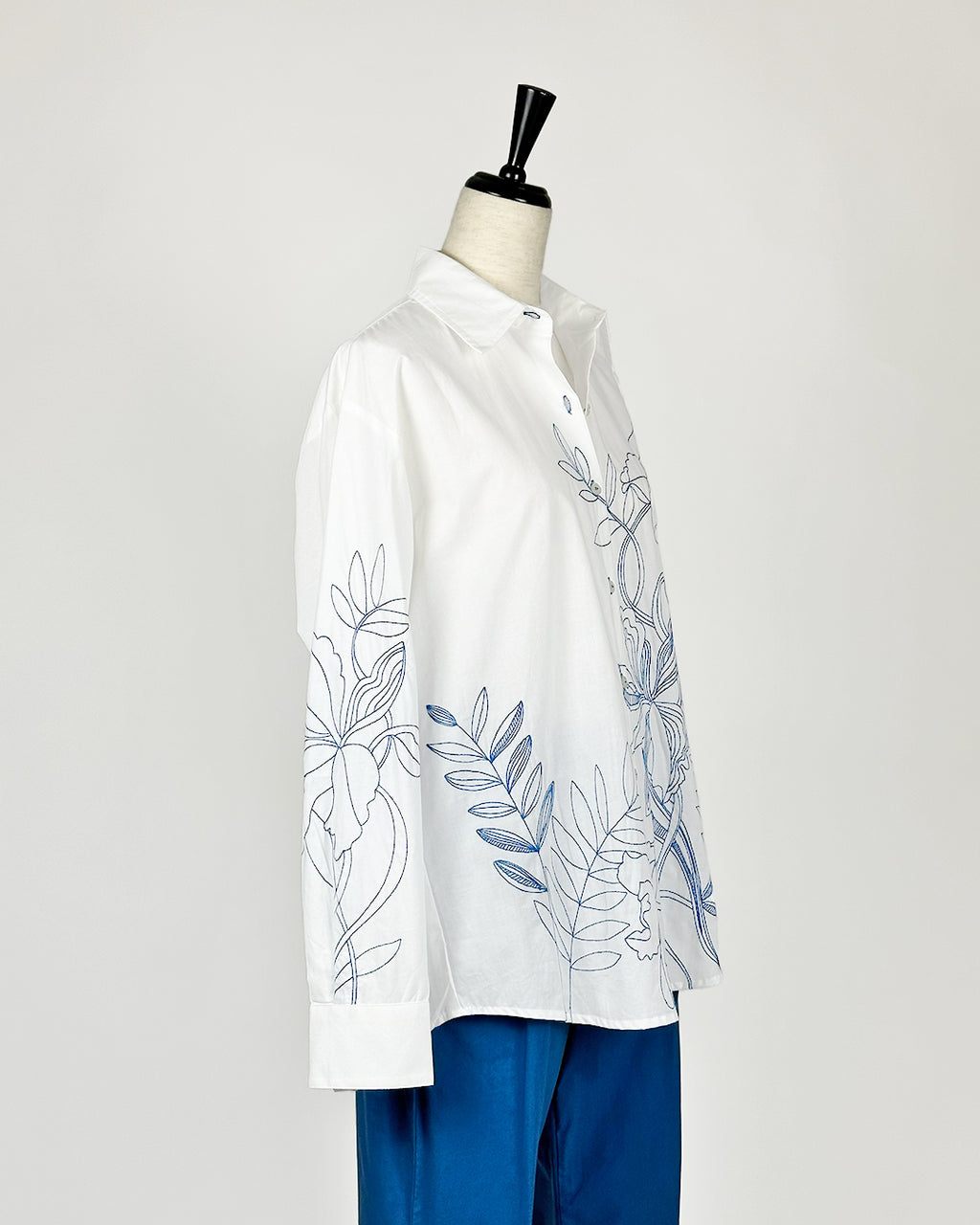 19.70【残り1点】【刺繍/シャツカラー/ロングスリーブ/Iライン】シャツブラウス TG0620-41
