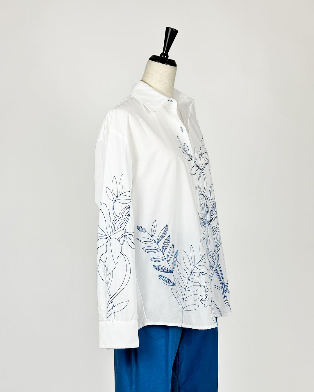 19.70【残り1点】【刺繍/シャツカラー/ロングスリーブ/Iライン】シャツブラウス TG0620-41