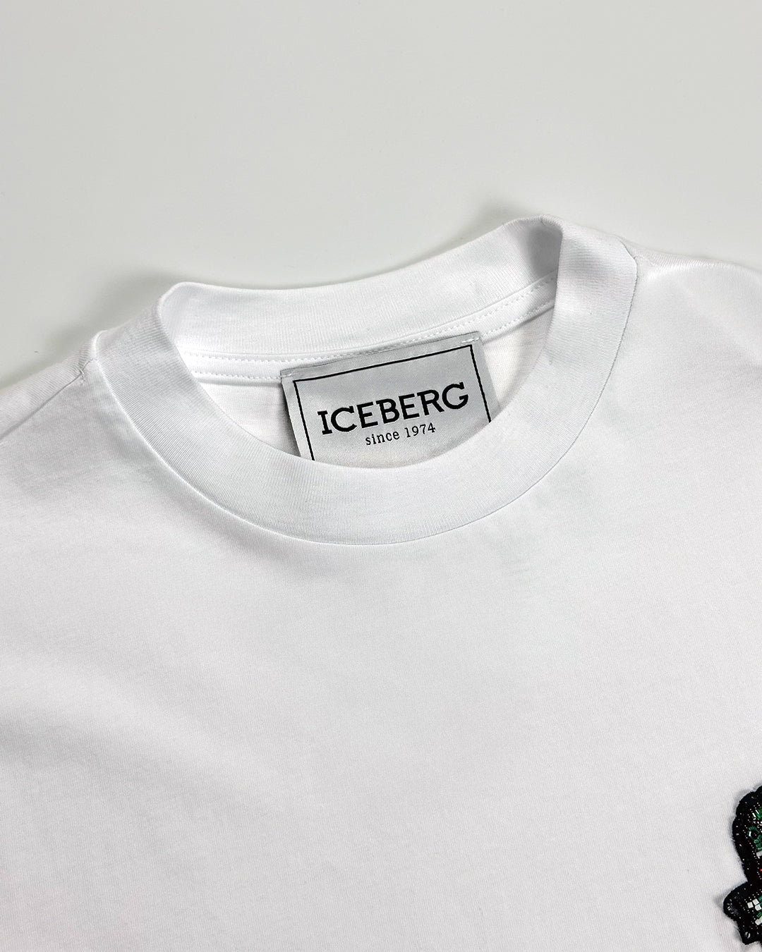 ICEBERG【白カットソー/刺繍ロゴ/恐竜/ダイナソー/コットン】刺繍ダイナソーカットソー　II0811-23